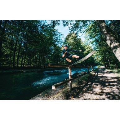 Mystic Anarchy Impact Vest Front zip Wake  