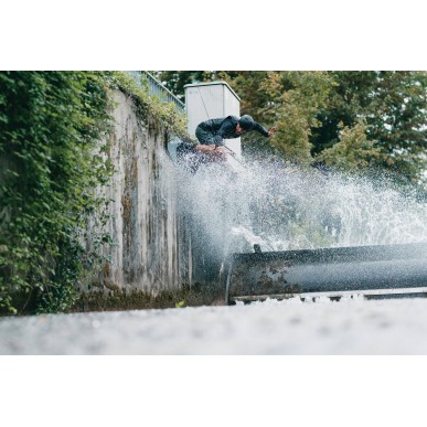 Mystic Anarchy Impact Vest Front zip Wake  