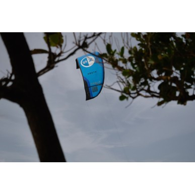 Carve Kite Taille:10m Color description:Pacific Blue